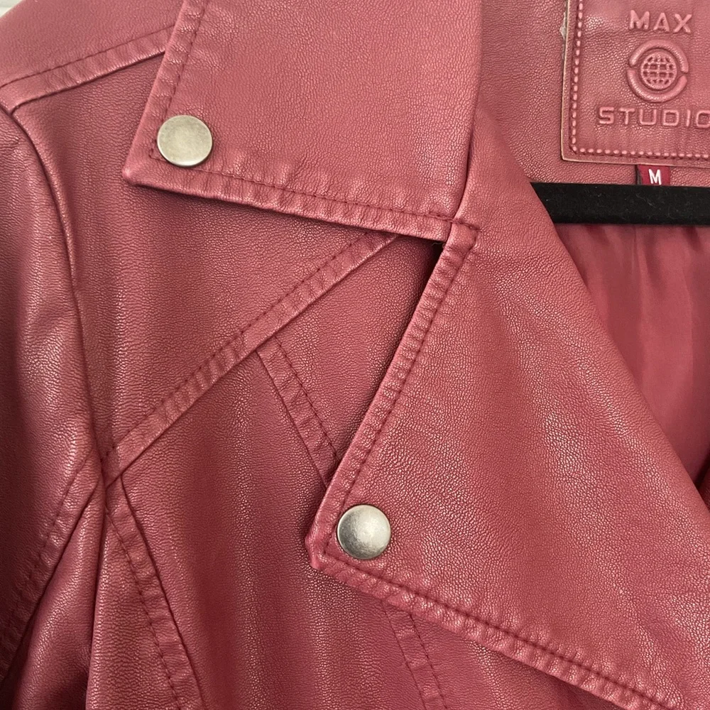 Max Studio Burgundy Moto Jacket Faux Leather Size M Womens